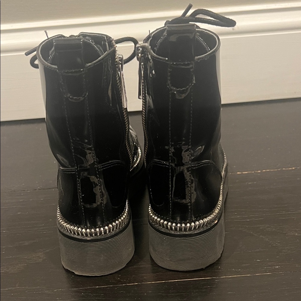 Michael Kors Black Patent leather Lace-Up Boots Size 5 - Picture 3 of 13